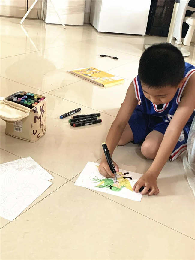 博二代收到了廣東博皓兒童節(jié)禮物,開心 -4